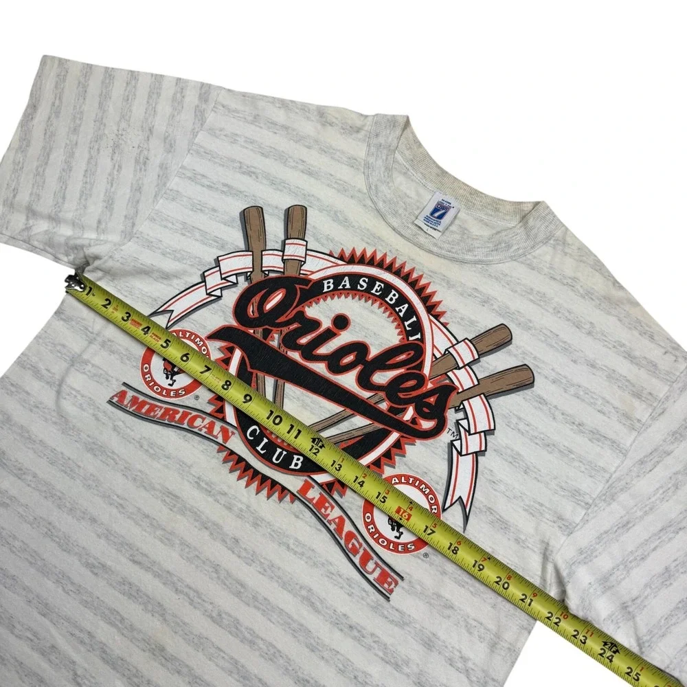 Vintage 90's Baltimore Orioles Graphic T-Shirt Logo 7 Faded Made in USA Size L - Picture 9 of 14